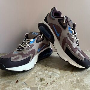 Nike Air Max 200 Men's Sneakers - Brown and Black